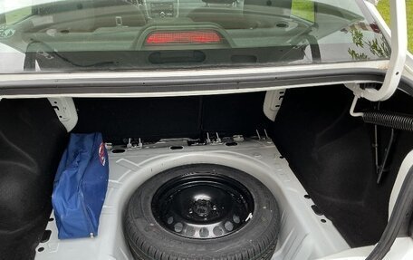 Renault Logan II, 2019 год, 1 090 000 рублей, 3 фотография