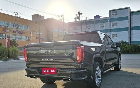 GMC Sierra, 2022 год, 7 390 000 рублей, 3 фотография