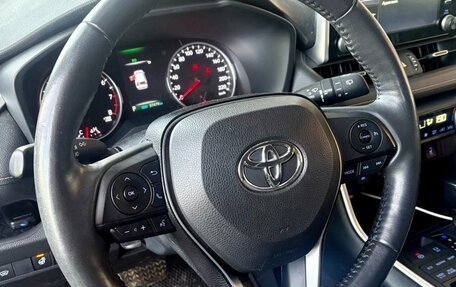 Toyota RAV4, 2020 год, 3 300 000 рублей, 2 фотография