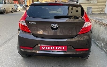 Hyundai Solaris II рестайлинг, 2015 год, 1 000 000 рублей, 3 фотография