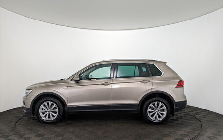 Volkswagen Tiguan II, 2018 год, 2 650 000 рублей, 3 фотография