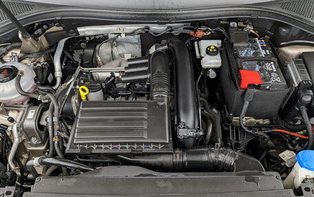 Volkswagen Tiguan II, 2018 год, 2 650 000 рублей, 4 фотография