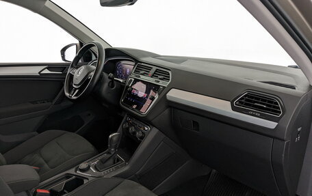 Volkswagen Tiguan II, 2018 год, 2 650 000 рублей, 20 фотография