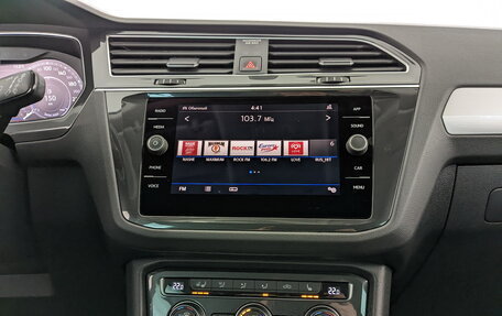 Volkswagen Tiguan II, 2018 год, 2 650 000 рублей, 24 фотография