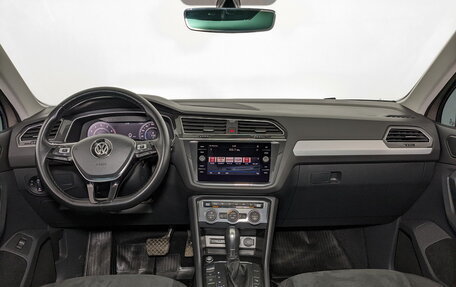 Volkswagen Tiguan II, 2018 год, 2 650 000 рублей, 23 фотография