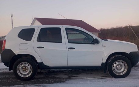 Renault Duster I рестайлинг, 2013 год, 775 000 рублей, 4 фотография