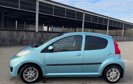 Peugeot 107 I рестайлинг, 2010 год, 550 000 рублей, 3 фотография