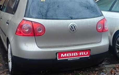 Volkswagen Golf V, 2004 год, 620 000 рублей, 1 фотография