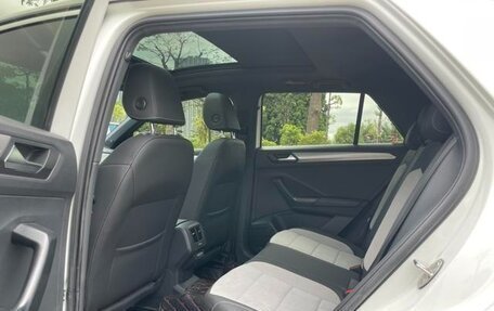 Volkswagen T-Roc I, 2022 год, 1 460 000 рублей, 6 фотография