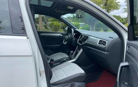 Volkswagen T-Roc I, 2022 год, 1 460 000 рублей, 8 фотография