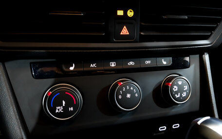 Volkswagen Jetta VII, 2020 год, 1 830 000 рублей, 26 фотография