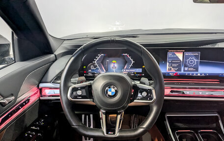 BMW 7 серия, 2023 год, 15 000 000 рублей, 24 фотография