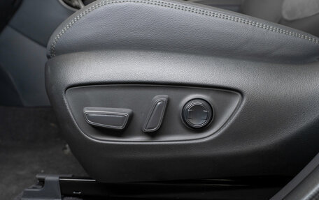 Toyota RAV4, 2025 год, 4 300 000 рублей, 19 фотография