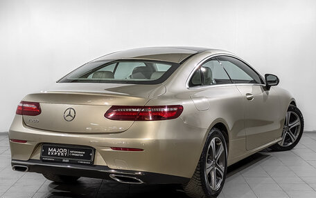 Mercedes-Benz E-Класс, 2018 год, 3 925 000 рублей, 5 фотография