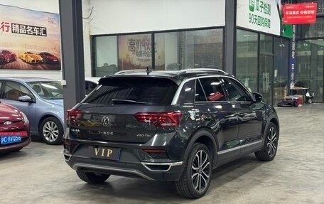 Volkswagen T-Roc I, 2022 год, 1 390 000 рублей, 4 фотография