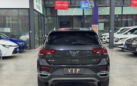 Volkswagen T-Roc I, 2022 год, 1 390 000 рублей, 5 фотография