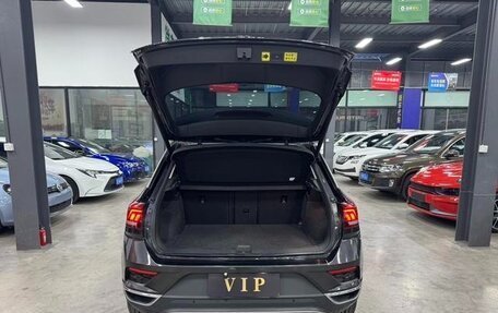 Volkswagen T-Roc I, 2022 год, 1 390 000 рублей, 6 фотография