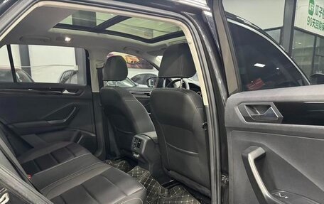 Volkswagen T-Roc I, 2022 год, 1 390 000 рублей, 10 фотография