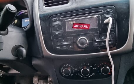 Renault Logan II, 2014 год, 450 000 рублей, 11 фотография