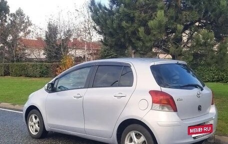 Toyota Vitz, 2010 год, 550 000 рублей, 2 фотография