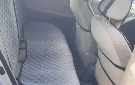 Toyota Vitz, 2010 год, 550 000 рублей, 10 фотография