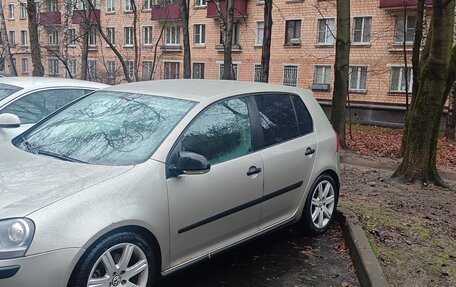 Volkswagen Golf V, 2004 год, 620 000 рублей, 2 фотография