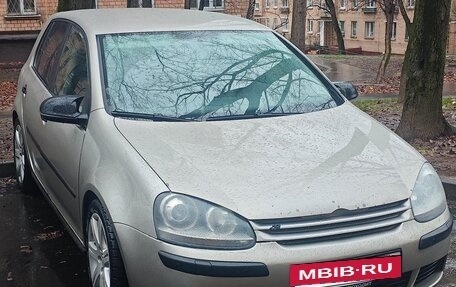 Volkswagen Golf V, 2004 год, 620 000 рублей, 3 фотография