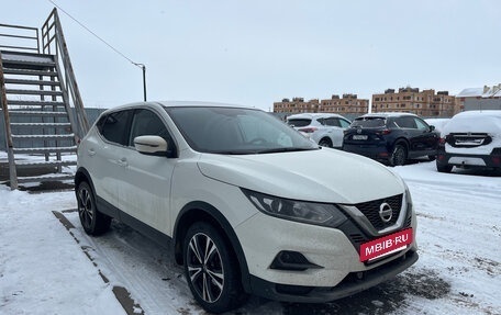 Nissan Qashqai, 2022 год, 2 050 000 рублей, 2 фотография