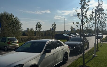 Mercedes-Benz E-Класс, 2014 год, 2 350 000 рублей, 10 фотография