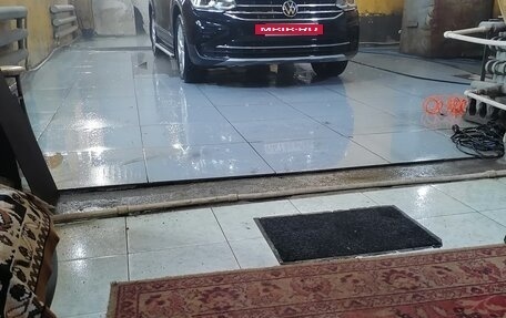 Volkswagen Tiguan II, 2021 год, 3 900 000 рублей, 2 фотография