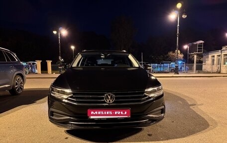 Volkswagen Passat B8 рестайлинг, 2019 год, 2 199 000 рублей, 3 фотография