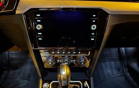 Volkswagen Passat B8 рестайлинг, 2019 год, 2 199 000 рублей, 8 фотография