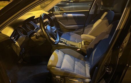 Volkswagen Passat B8 рестайлинг, 2019 год, 2 199 000 рублей, 9 фотография