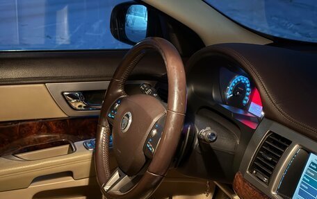 Jaguar XF I рестайлинг, 2010 год, 1 100 000 рублей, 22 фотография