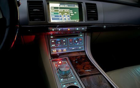 Jaguar XF I рестайлинг, 2010 год, 1 100 000 рублей, 16 фотография