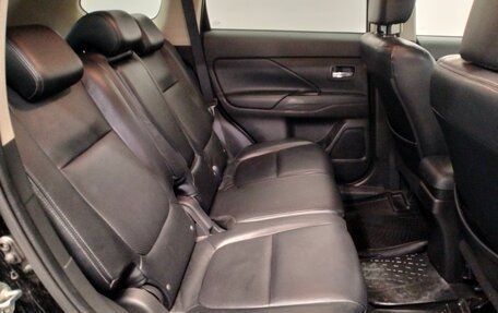 Mitsubishi Outlander III рестайлинг 3, 2014 год, 969 000 рублей, 12 фотография