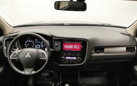 Mitsubishi Outlander III рестайлинг 3, 2014 год, 969 000 рублей, 5 фотография