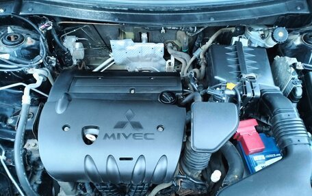 Mitsubishi Outlander III рестайлинг 3, 2014 год, 969 000 рублей, 17 фотография