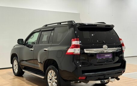 Toyota Land Cruiser Prado 150 рестайлинг 2, 2016 год, 4 050 000 рублей, 6 фотография