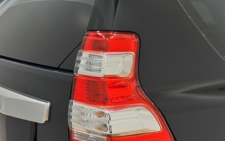 Toyota Land Cruiser Prado 150 рестайлинг 2, 2016 год, 4 050 000 рублей, 20 фотография