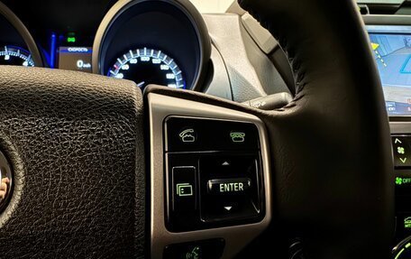 Toyota Land Cruiser Prado 150 рестайлинг 2, 2016 год, 4 050 000 рублей, 15 фотография