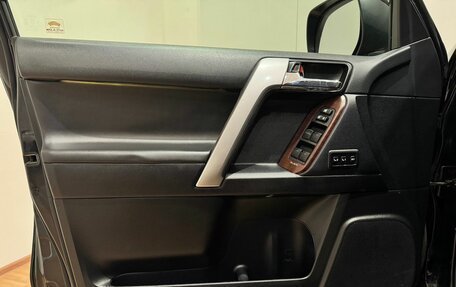 Toyota Land Cruiser Prado 150 рестайлинг 2, 2016 год, 4 050 000 рублей, 21 фотография