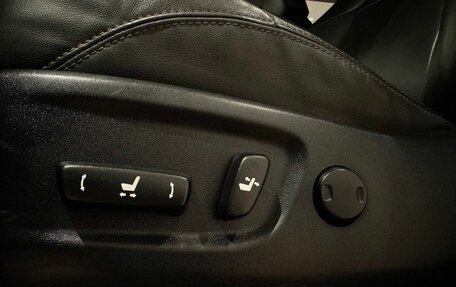 Toyota Land Cruiser Prado 150 рестайлинг 2, 2016 год, 4 050 000 рублей, 25 фотография