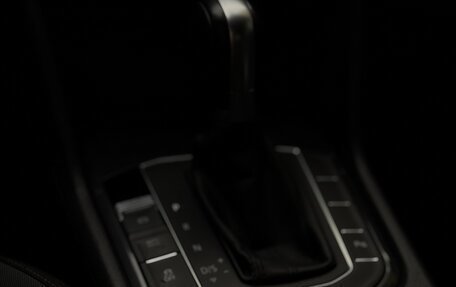 Volkswagen Tiguan II, 2017 год, 2 100 000 рублей, 11 фотография