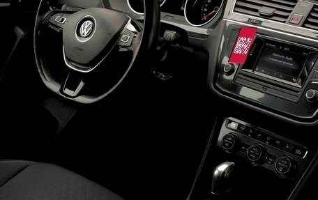 Volkswagen Tiguan II, 2017 год, 2 100 000 рублей, 12 фотография