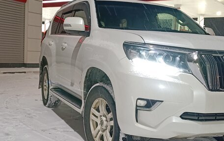 Toyota Land Cruiser Prado 150 рестайлинг 2, 2010 год, 3 000 000 рублей, 3 фотография