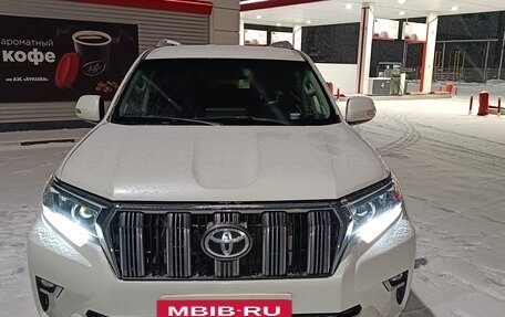 Toyota Land Cruiser Prado 150 рестайлинг 2, 2010 год, 3 000 000 рублей, 2 фотография