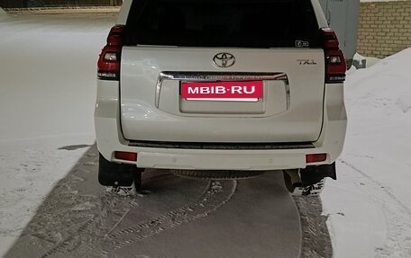 Toyota Land Cruiser Prado 150 рестайлинг 2, 2010 год, 3 000 000 рублей, 9 фотография