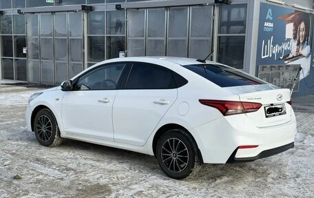 Hyundai Solaris II рестайлинг, 2017 год, 1 090 000 рублей, 3 фотография