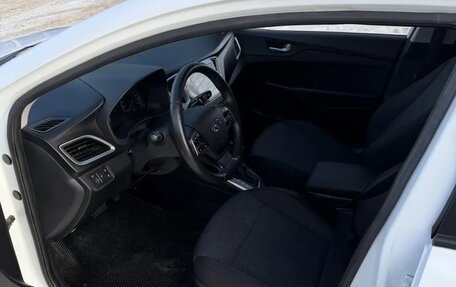 Hyundai Solaris II рестайлинг, 2017 год, 1 090 000 рублей, 9 фотография